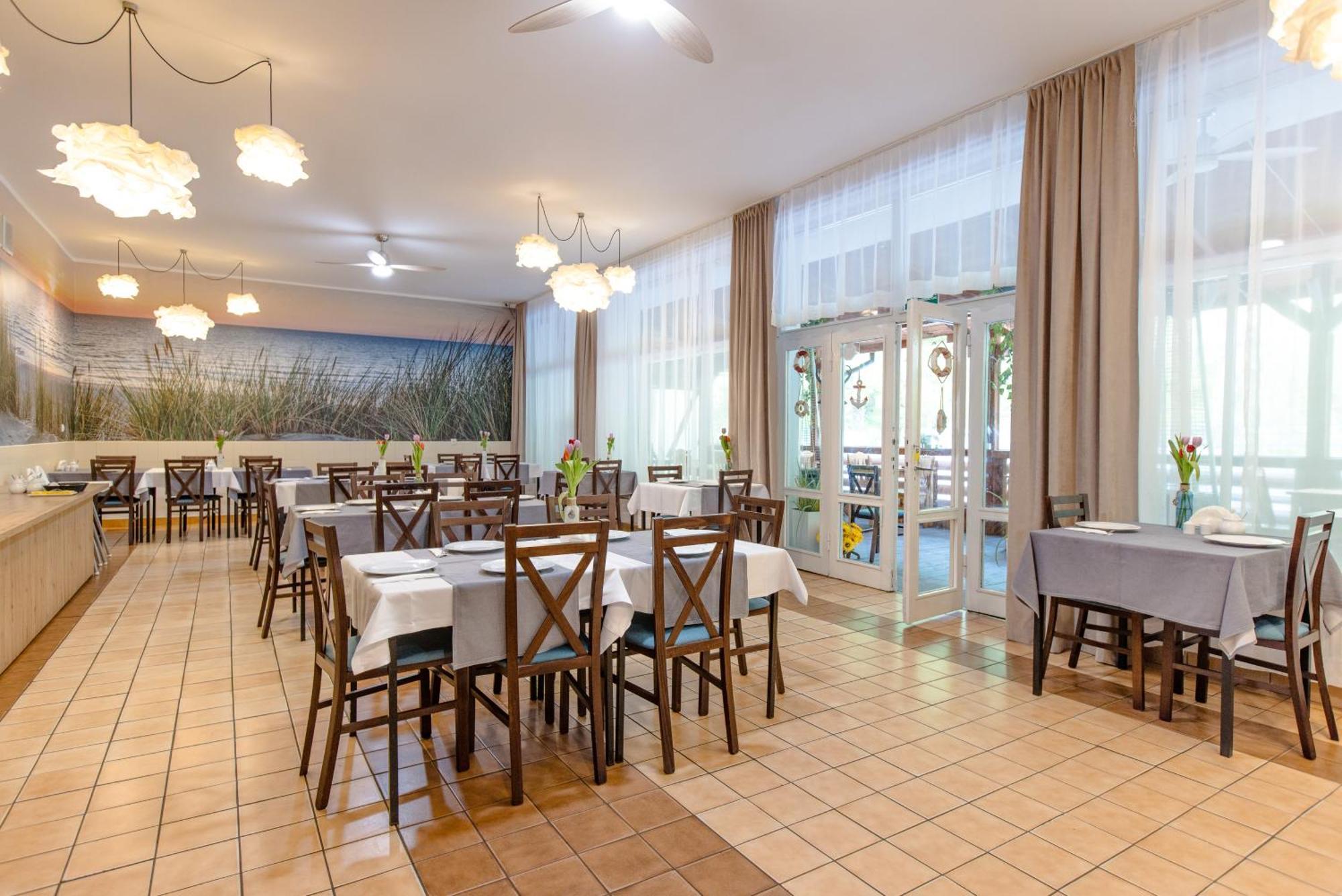 Waterside Resort Darlowko Buitenkant foto