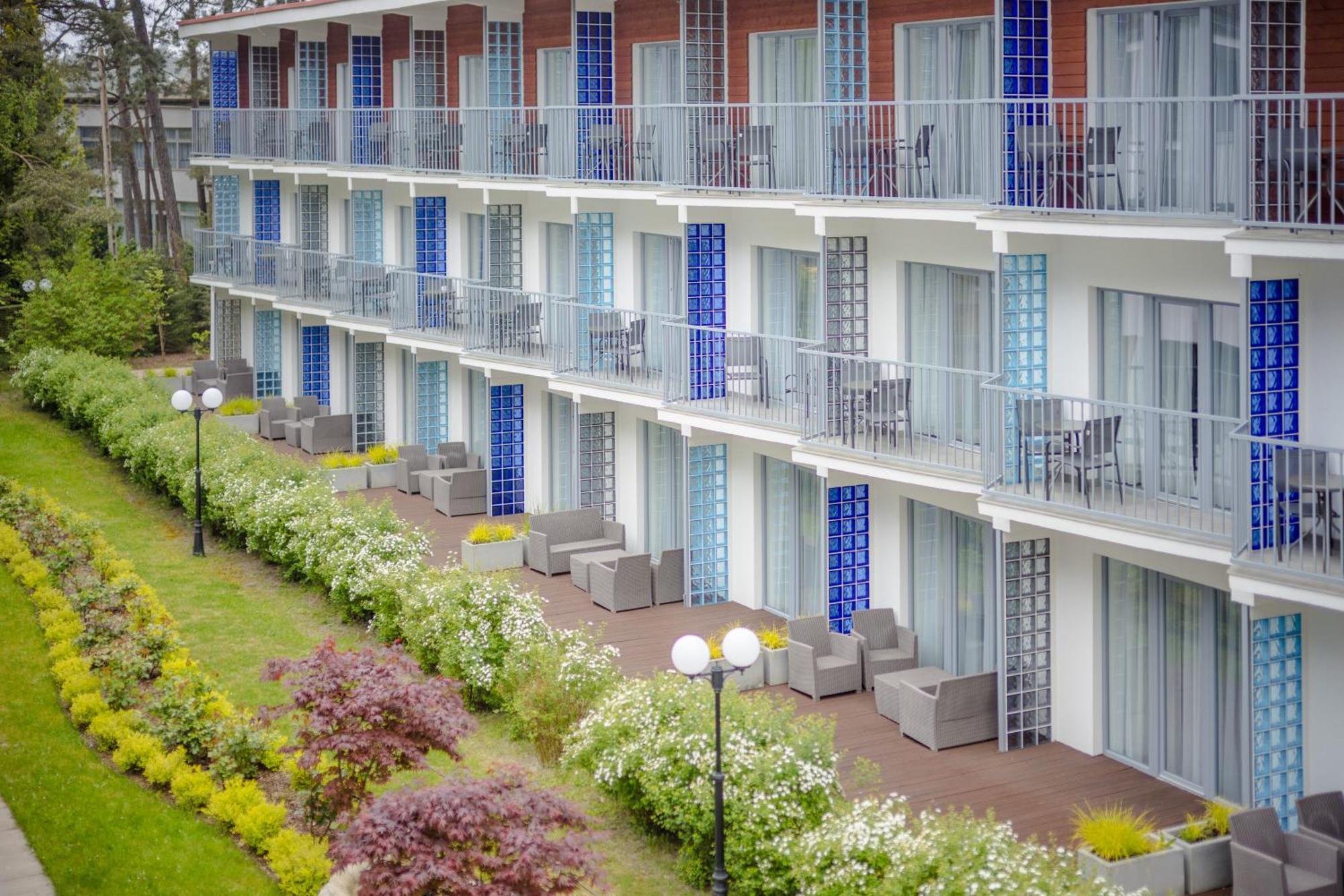 Waterside Resort Darlowko Buitenkant foto