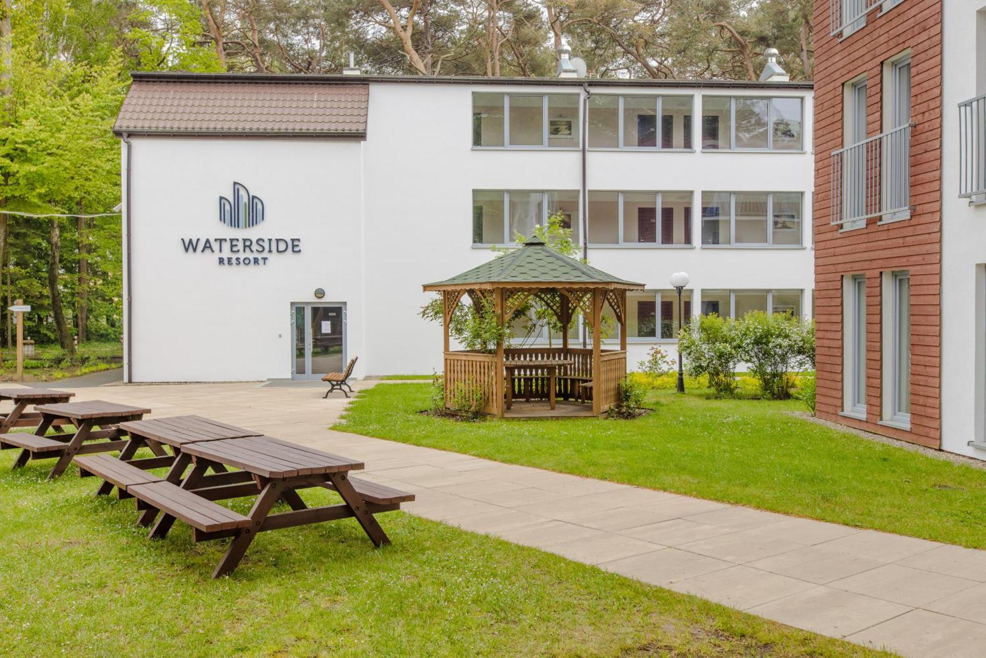 Waterside Resort Darlowko Buitenkant foto
