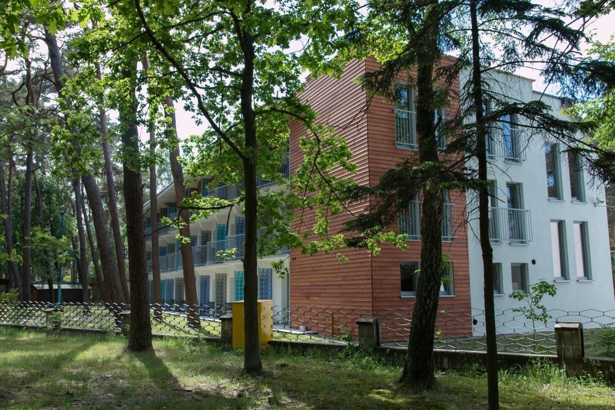 Waterside Resort Darlowko Buitenkant foto