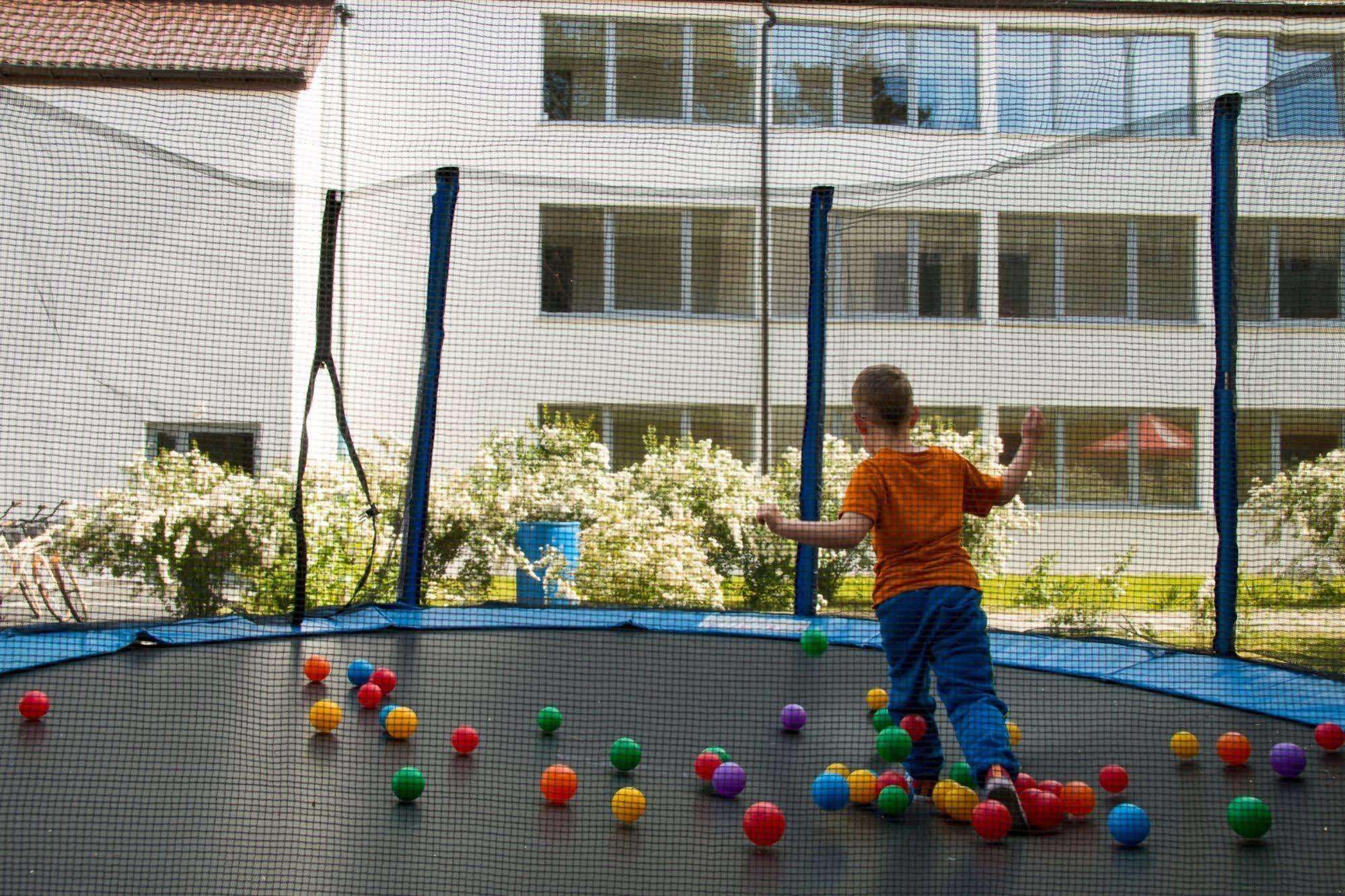 Waterside Resort Darlowko Buitenkant foto
